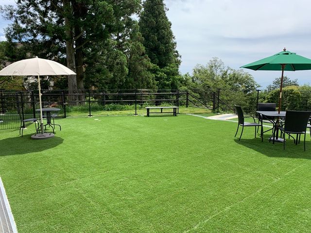 ホテル神戸六甲迎賓館 に泊まったよ ラガーちゃんから写真レポが届きました 兵庫県 犬と泊まれる宿の詳細 おでかけわんこ部 愛犬とのおでかけスポット カフェ 宿 を紹介