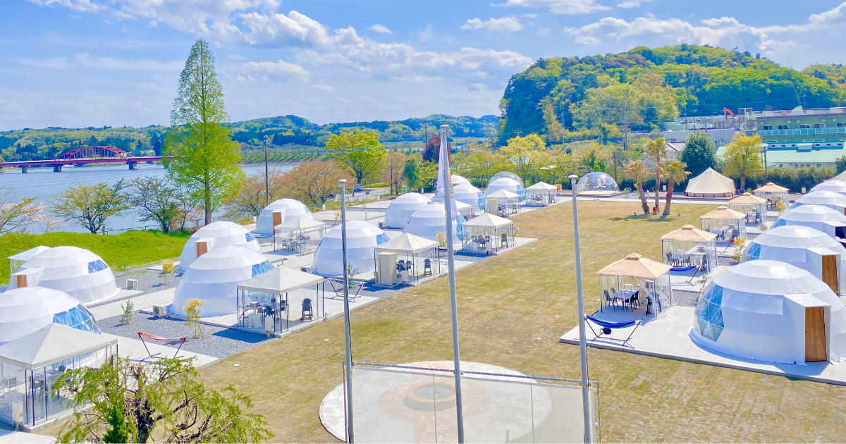 ペット宿泊okテント ドッグランあり 千葉県の元小学校をリノベしたカリフォルニア風グランピング 高滝湖グランピングリゾート 21年4月開業 おでかけわんこ部 愛犬とのおでかけスポット カフェ 宿 を紹介